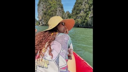 சினிமாவுக்கு டாட்டா காட்டிவிட்டு, ஹாயாக ஹனிமூன் சென்ற கீர்த்தி சுரேஷ்!