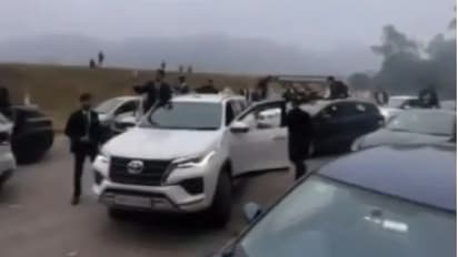 കണ്ടാൽ തോന്നില്ലെങ്കിലും ഇത് സ്കൂൾ വിദ്യാർത്ഥികളുടെ പാർട്ടിയാണ്; വെടിവെപ്പ് ഉൾപ്പെടെയുള്ള സംഭവങ്ങളിൽ അന്വേഷണം