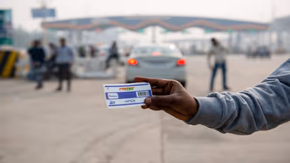 FASTag: మీ ఫాస్టాగ్ రీఛార్జ్‌ ఎలా చేసుకోవాలో తెలియడం లేదా.? 