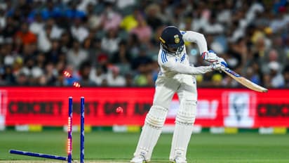 'ക്യാപ്റ്റന്‍സി മോഹം മാറ്റിവെക്കൂ, ടീമില്‍ നിലനില്‍ക്കാന്‍ ശ്രമിക്കൂ'; ഗില്ലിനെതിരെ തുറന്നടിച്ച് മുന്‍താരം