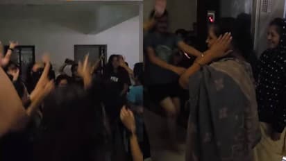 പെൺകുട്ടികളുടെ ഹോസ്റ്റൽ, ന്യൂ ഇയർ രാത്രിയിലെ ആഘോഷം, വാർഡനും പങ്കുചേർന്നതോടെ കളറായി, ക്യൂട്ട് വീഡിയോ