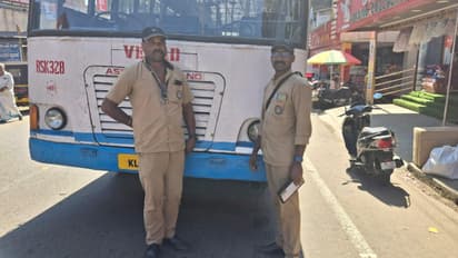 മൂന്നാർ-കുയിലിമല ബസിൽ യാത്ര ചെയ്യവേ 58-കാരന് നെഞ്ച് വേദന, ആശുപത്രിയിലേക്ക് പാഞ്ഞ് KSRTC, രക്ഷകരായി ജീവനക്കാർ