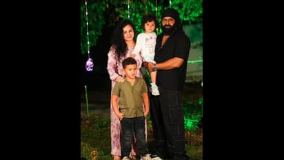 ಕಾಂಚಿವರಂ ಸೀರೆಯಲ್ಲಿ ಮಿಂಚಿದ 'ಕಾಂತಾರ' ರಿಷಬ್ ಶೆಟ್ಟಿ ಪತ್ನಿ ಪ್ರಗತಿ; ಕುಂದಾಪುರದ ಮಲ್ಲಿಗೆ ಎಂದ ನೆಟ್ಟಿಗರು