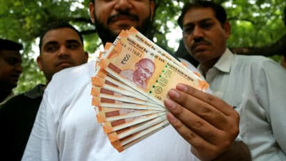 రూ.200 నోట్లు కూడా నకిలీవి వచ్చేశాయ్. ఇలా చేస్తే ఫేక్ నోటును కనిపెట్టొచ్చు 