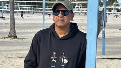 அறுவை சிகிச்சைக்கு பின் பெங்களூரு திரும்பிய சிவராஜ்குமார்; ரசிகர்கள் உற்சாக வரவேற்பு!