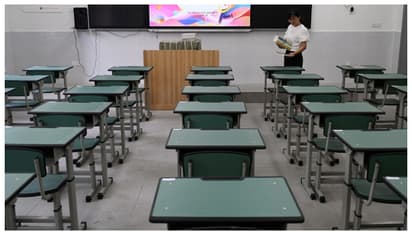 വിദ്യാര്‍ത്ഥികൾ ആത്മഹത്യ ചെയ്താൽ 'തങ്ങൾ ഉത്തരവാദികൾ അല്ലെ'ന്ന് എഴുതി വാങ്ങി സ്കൂൾ അധികൃതർ; സംഭവം ചൈനയില്‍ 