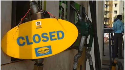 'ചായ പൈസ' തർക്കത്തിൽ പെട്രോൾ പമ്പ് അടച്ചിടൽ സമരം രാവിലെ 6 ന് തുടങ്ങും, 12 മണിവരെ ഒരു പമ്പും പ്രവർത്തിക്കില്ല