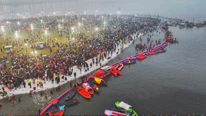 Prayagraj Mahakumbh 2025 live kumbh mela first shahi snan photos update