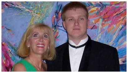 'അമ്മേ എന്നെ വിട്ടേക്കൂ...' കാട്ടുതീയിൽ മരിച്ച അന്ധനും സെറിബ്രൽ പാൾസി രോഗബാധിതനുമായ 32 കാരൻ മകനെ കുറിച്ച് അമ്മ