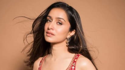 শ্রদ্ধা কাপুর কার সঙ্গে প্রেম করছেন?, নায়িকার প্রেমিকের ভিডিও ভাইরাল