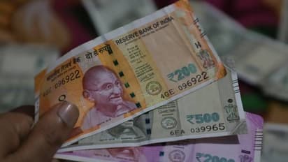 100 -200 ನೋಟಿನ ಬಗ್ಗೆ ಆರ್ ಬಿಐ ಮಹತ್ವದ ಮಾಹಿತಿ, ಮತ್ತೆ ನೋಟು ಎಕ್ಸ್ಚೇಂಜ್ ಮಾಡ್ಬೇಕಾ? ʻ