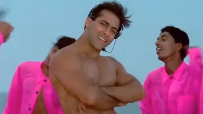 salman khan shoot shirtless for film pyar kiya to darna kya song