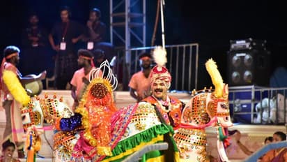 இன்ப அதிர்ச்சி கொடுத்த முதல்வர் ஸ்டாலின்! இவங்களுக்கு எல்லாம் ஒருநாள் ஊதியம் ரூ.5000ஆக உயர்வு!