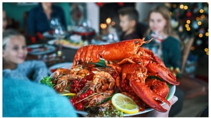 എട്ടംഗ സംഘം എട്ട് വിഭവങ്ങൾ ഓർഡർ ചെയ്തു, ബില്ല് വന്നത് 77,000 രൂപ; 'കൊള്ള' എന്ന യുവതിയുടെ കുറിപ്പ് വൈറൽ