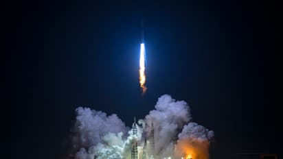 മറ്റൊരു യുഗാരംഭം, സ്പേസ് എക്സിന് മറുപടി; 320 അടി ഉയരമുള്ള ന്യൂ ഗ്ലെന്‍ റോക്കറ്റ് ബ്ലൂ ഒറിജിന്‍ വിക്ഷേപിച്ചു