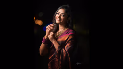 ಸೀರೆಯಲ್ಲಿ ಅಪ್ಸರೆ ಸಂಗೀತ ಶೃಂಗೇರಿ... ಇವತ್ತು ಅಭಿಮಾನಿಗಳ ಕಣ್ಣಿಗೆ ಹಬ್ಬ