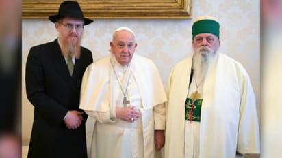 ഫ്രാൻസിസ് മാർപാപ്പയ്ക്ക് വീഴ്ചയിൽ കൈക്ക് പരിക്കേറ്റതായി വത്തിക്കാൻ