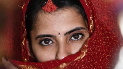 ನನ್ ಹೆಂಡ್ತಿ ದೇಹ ಇಷ್ಟ,  ಆಕೆ ಕಣ್ಣುಗಳು ಇಷ್ಟವಾಗ್ತಿಲ್ಲವೆಂದ ಗಂಡ; ಮುಂದಾಗಿದ್ದು ಮಹಾ ದುರಂತ!