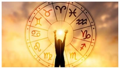 Today Horoscope : പല കാര്യങ്ങളിലും തീരുമാനമെടുക്കാൻ വൈകും, പുതിയ ബിസിനസ് ആരംഭിക്കും ; ഇന്നത്തെ ദിവസഫലം