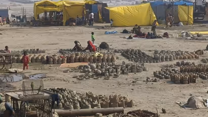 மகா கும்பமேளா 2025: பிரயாக்ராஜில் இருந்து வீட்டுக்கு கொண்டு வர வேண்டிய 5 புனித பொருட்கள்!