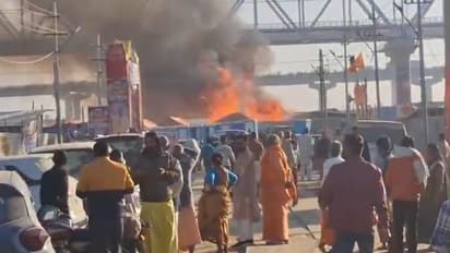 Cylinder blast sparks massive fire at Maha Kumbh 2025, authorities rush to control situation (WATCH)