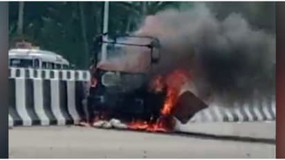 മലപ്പുറം പോത്തനൂരിൽ ഓടിക്കൊണ്ടിരുന്ന ഓട്ടോ പൂർണ്ണമായും കത്തി നശിച്ചു; ഡ്രൈവറും യാത്രക്കാരും ഇറങ്ങിയോടി 