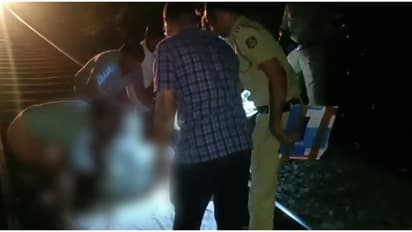 ചെറുതുരുത്തിയിൽ 3 പേരെ ട്രെയിൻ തട്ടിയെന്ന് ലോക്കോ പൈലറ്റ്; ഒരാളുടെ മൃതദേഹം കണ്ടെത്തി, ആത്മഹത്യയെന്ന് പൊലീസ്