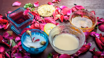 বেসনের ফেসপ্যাক আপনার মুখের দাগ ছোপ দূর করে ফিরিয়ে আনতে পারে উজ্জ্বলতা