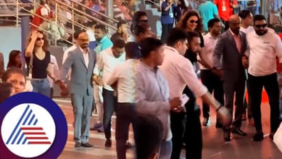 ನಡೆದಾಡಲೂ ಕಷ್ಟಪಡುವ ವಿನೋದ್ ಕಾಂಬ್ಳಿ ಕೈಹಿಡಿದು ವಾಂಖೇಡೆ ಮೈದಾನಕ್ಕೆ ಕರೆತಂದ ಪತ್ನಿ ಆಂಡ್ರಿಯಾ!