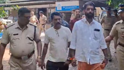 കസ്റ്റഡിയിൽ എടുക്കാനെത്തിയ വനിതാ എസ്‌ഐക്കും സംഘത്തിനും നേരെ ആക്രമണം, നാലംഗ മദ്യപസംഘം പിടിയില്‍