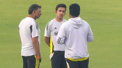 ചാംപ്യന്സ് ട്രോഫി ടീമില് നിന്ന് ഒഴിവാക്കിയതാണോ ചര്ച്ച? സഞ്ജുവുമായി ഏറെ നേരം സംസാരിച്ച് ഗംഭീര്