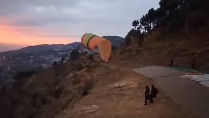 19-year-old girl falls 60 feet while paragliding in Himachal, dies; SHOCKING video goes viral (WATCH)