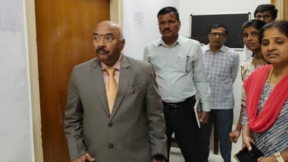 ಫೋನ್ಪೇನಲ್ಲಿ ಲಂಚ ಪಡೆದವರ ಮೇಲೆ ಲೋಕಾಯುಕ್ತ ದಾಳಿ: ಬ್ರಹ್ಮಾಂಡ ಭ್ರಷ್ಟಾಚಾರ ಬಯಲು!