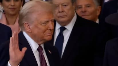 டிரம்பின் புதிய குடியுரிமைச் சட்டத்தால் குறைபிரசவம் செய்கிறார்களா இந்திய கர்ப்பிணிகள்; கிளம்பும் எதிர்ப்பலை!!