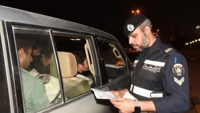 വ്യാപക ട്രാഫിക് പരിശോധന; അശ്രദ്ധമായി വാഹനമോടിച്ച 50 ഡ്രൈവർമാർ കുവൈത്തിൽ അറസ്റ്റിൽ