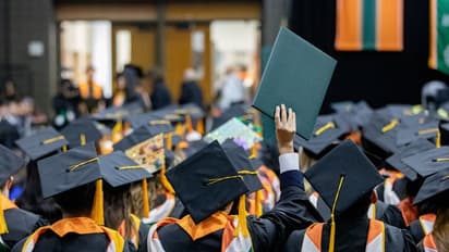 ഫുൾബ്രൈറ്റ് ഉൾപ്പെടെ സ്കോളർഷിപ്പുകൾക്കുള്ള ധനസഹായം മരവിപ്പിച്ച് ട്രംപ് ഭരണകൂടം; ഇന്ത്യൻ വിദ്യാർത്ഥികൾ ആശങ്കയിൽ