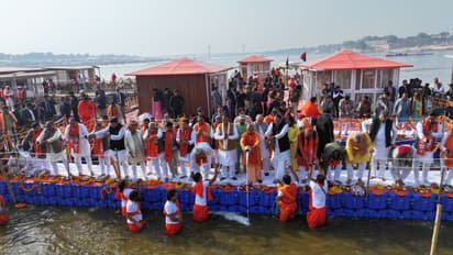 UP Cabinet performs rituals at Triveni Sangam, showcases Sanatan Dharma’s strength
