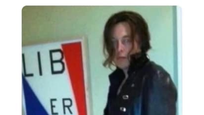 ये है दुनिया का सबसे फेमस शख्स, शेयर की 9 साल की रेयर तस्वीर