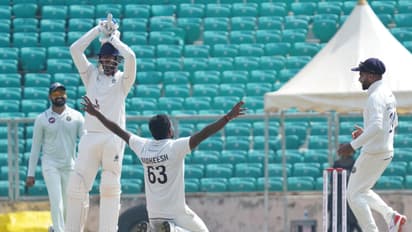 രഞ്ജി ട്രോഫി: നിധീഷിന് 5 വിക്കറ്റ്, മധ്യപ്രദേശിനെ എറിഞ്ഞിട്ട് തുടക്കം ഗംഭീരമാക്കി കേരളം