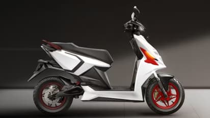 சிம்பிள் எனர்ஜி ஸ்கூட்டர் இந்த வருஷம் பிச்சுக்கிட்டு போகப்போகுது! 200 + 150 கணக்கு கேட்ட எல்லாரும் ஷாக்!