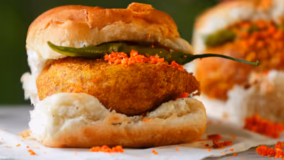 वड़ा पाव अब वर्ल्ड फेमस, देखते ही देखते किया बड़ा कारनामा