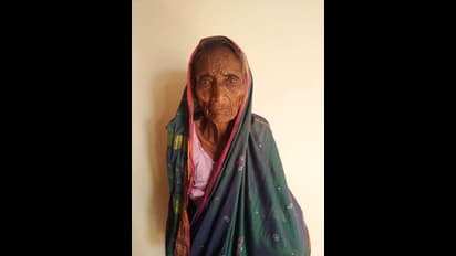 ವಿಶ್ವಕ್ಕೆ ತೊಗಲುಗೊಂಬೆಯಾಟ ಪರಿಚಯಿಸಿದ 96 ವರ್ಷದ ಕೊಪ್ಪಳದ ಭೀಮವ್ವಳಿಗೆ ಪದ್ಮಶ್ರೀ ಗರಿ!