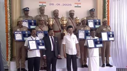 குடியரசு தின விழா.! தமிழக அரசின் விருது அறிவிப்பு- யாருக்கெல்லாம் தெரியுமா.?