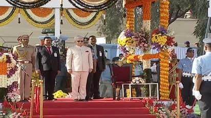 రెండు తెలుగు రాష్ట్రాల్లో ఘనంగా గతంత్ర వేడుకలు.. అందరి దృష్టిని ఆకర్షించిన ఆ ఇద్దరు 