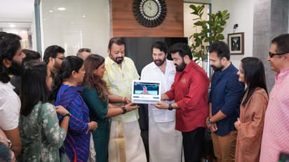 ഒരു വടക്കൻ വീരഗാഥ വീണ്ടും; ട്രെയിലർ ലോഞ്ച് മമ്മൂട്ടിയും മോഹന്‍ലാലും സുരേഷ് ഗോപിയും ചേര്‍ന്ന് നിര്‍വഹിച്ചു