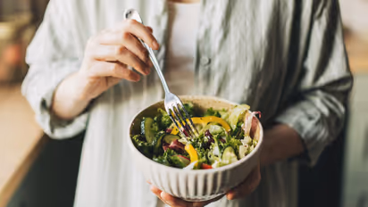 30 के बाद भी जवानी रहेगी बरकरार ! बस खाने में शामिल करें 6 सुपर फूड