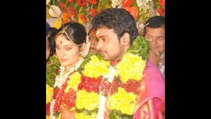 பிக்பாஸ் ஹிந்தியில் கலக்கிய ஸ்ருதிகா வெளியிட்ட திருமண போட்டோஸ்! 