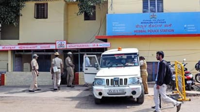 പെണ്ണുകാണാൻ വീട്ടിലേക്ക് പോയ യുവാവിനെ പൂട്ടിയിട്ട് ഭീഷണിപ്പെടുത്തി; വിട്ടയക്കാൻ 50,000 രൂപ വാങ്ങിയെന്ന് പരാതി