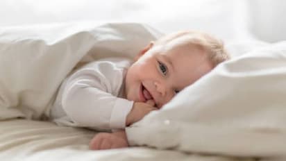 குழந்தை பிறந்து 6 மாதம் வரை 'தண்ணீர்' கொடுக்காதீங்க.. பலர் தெரியாமல் செய்யும் தவறு!!