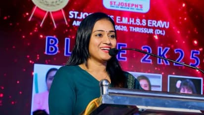 അടി കിട്ടാത്തതിന്റെ കുറവ് ഇന്നത്തെ കുട്ടികൾക്കുണ്ട്'; നിലപാട് വ്യക്തമാക്കി വരദ